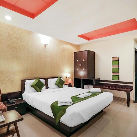 Treebo Trend Paradise, Indore Hotel Buitenkant foto
