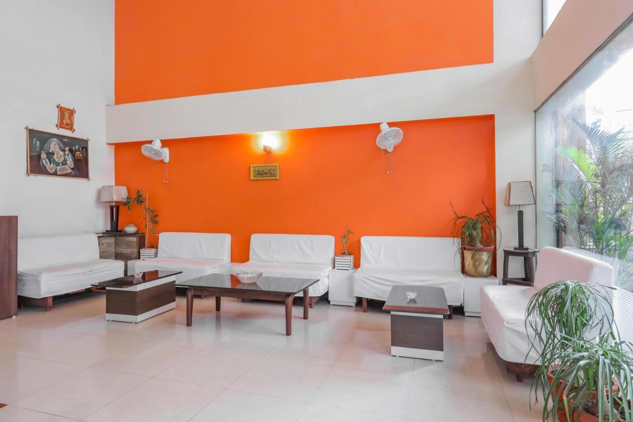 Treebo Trend Paradise, Indore Hotel Buitenkant foto