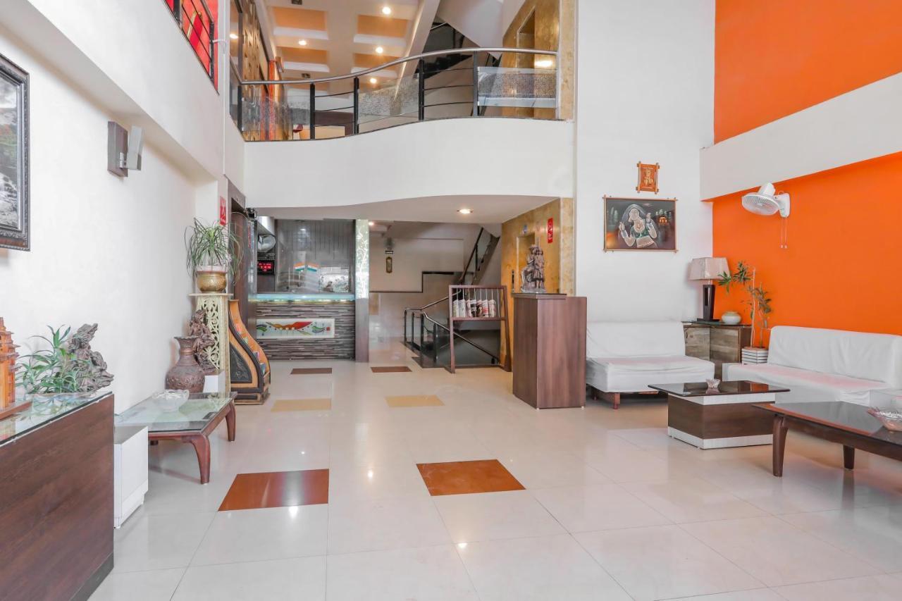 Treebo Trend Paradise, Indore Hotel Buitenkant foto