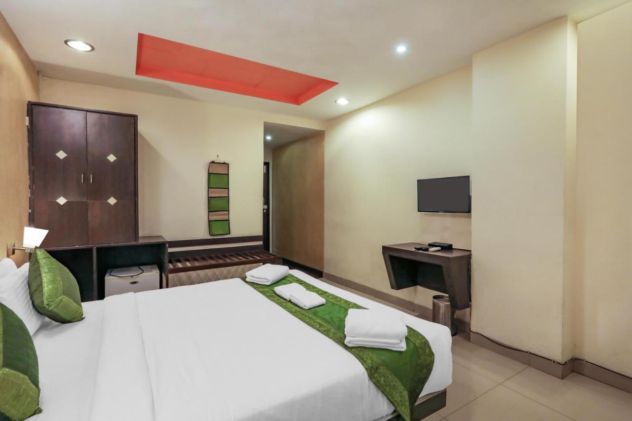 Treebo Trend Paradise, Indore Hotel Buitenkant foto