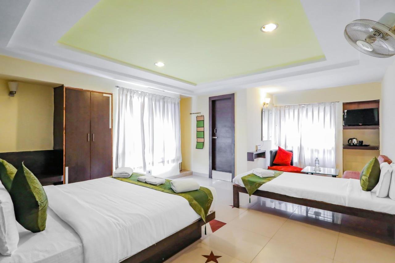 Treebo Trend Paradise, Indore Hotel Buitenkant foto