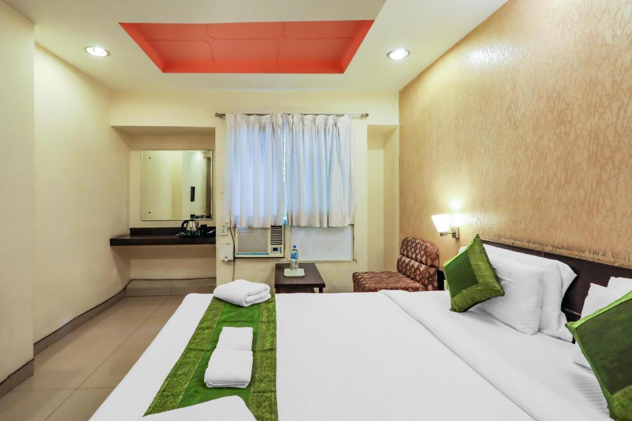 Treebo Trend Paradise, Indore Hotel Buitenkant foto